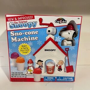 The Original Snoopy Snow Cone Sno-Cone Machine Peanuts Classic New